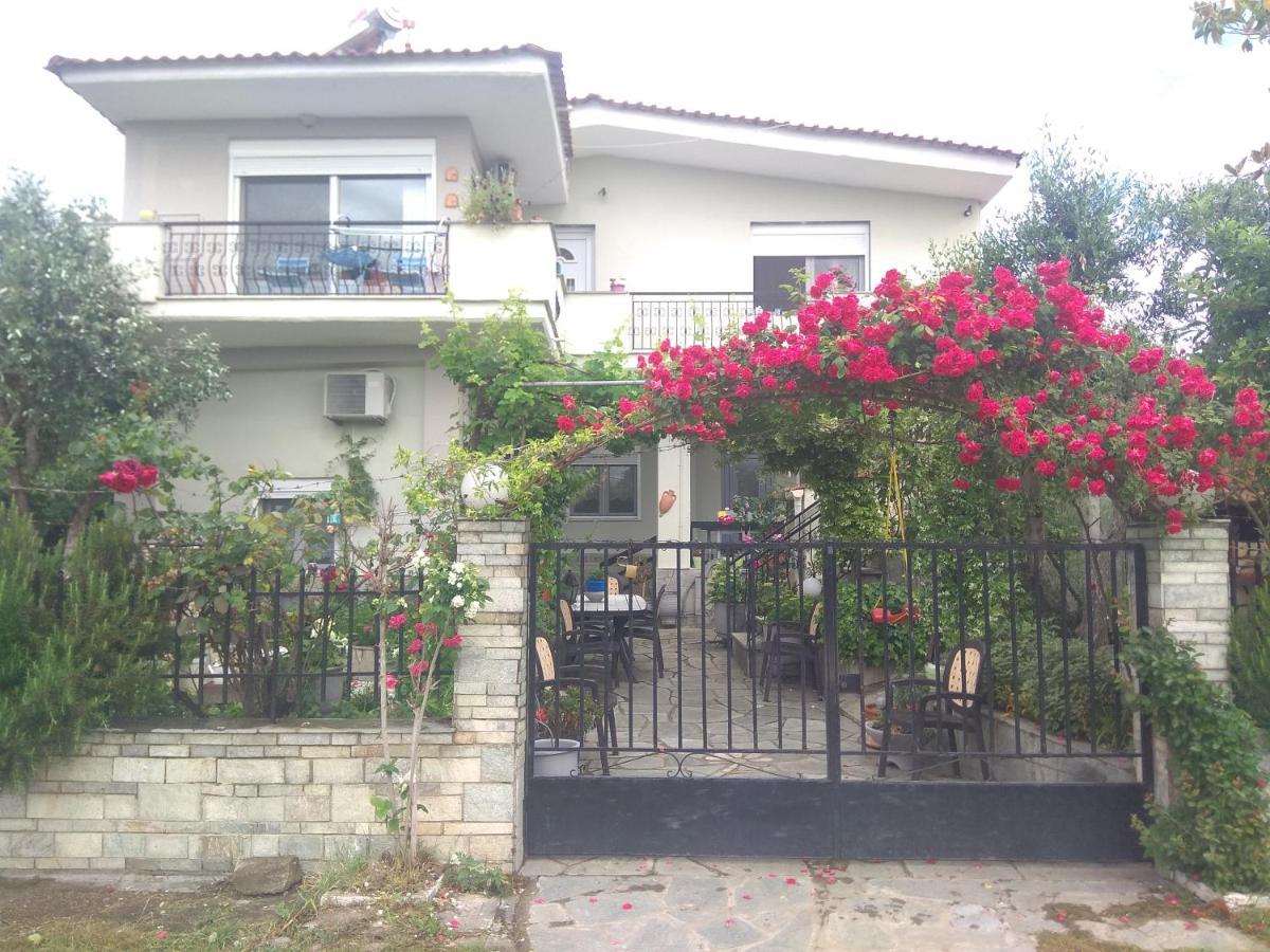 Sofia'S Cottage Asproválta Luaran gambar